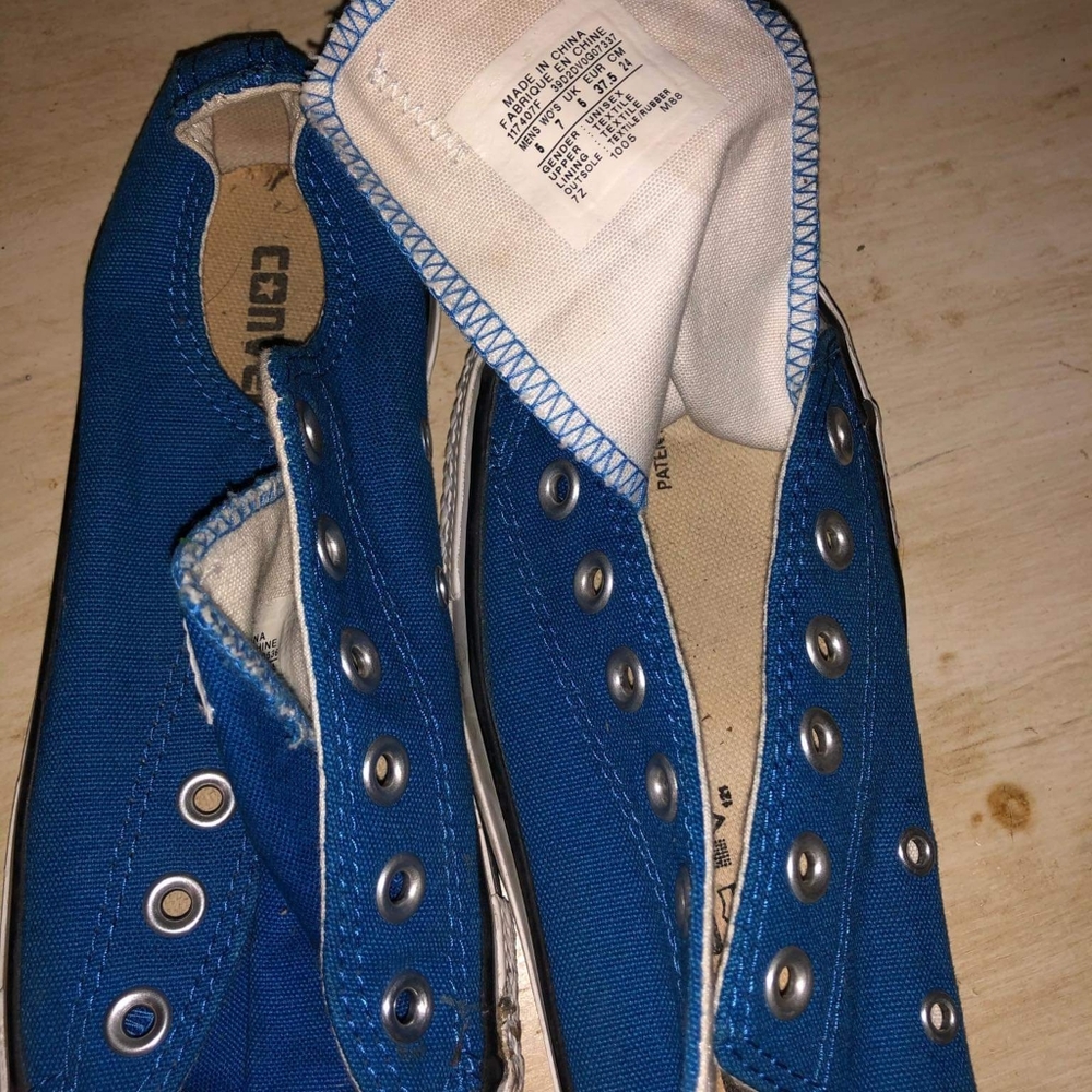 Sneakers - Picture 4 of 4